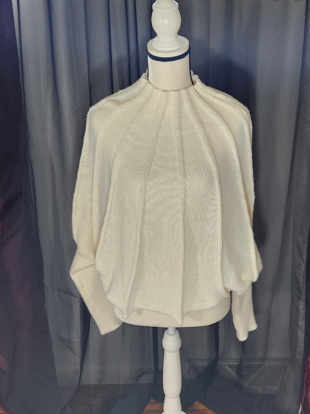 Amazon Medium Cream Ribbed Turtleneck Batwing Sweater
